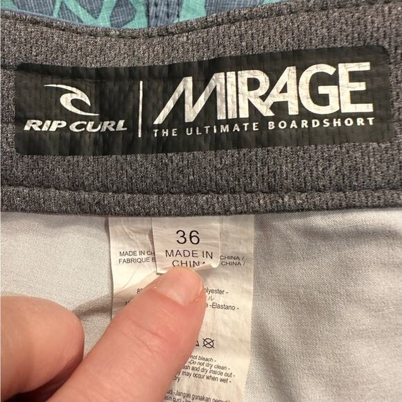 Rip Curl Mens Size 36 Pineapple Print Swim Trunks in Green and Blue - Picture 3 of 6